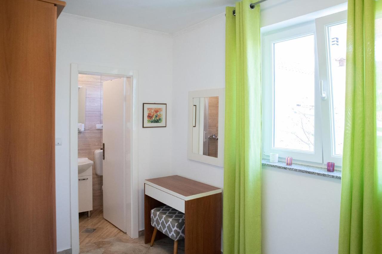 Apartmani Vrtodusic Banjol Eksteriør bilde