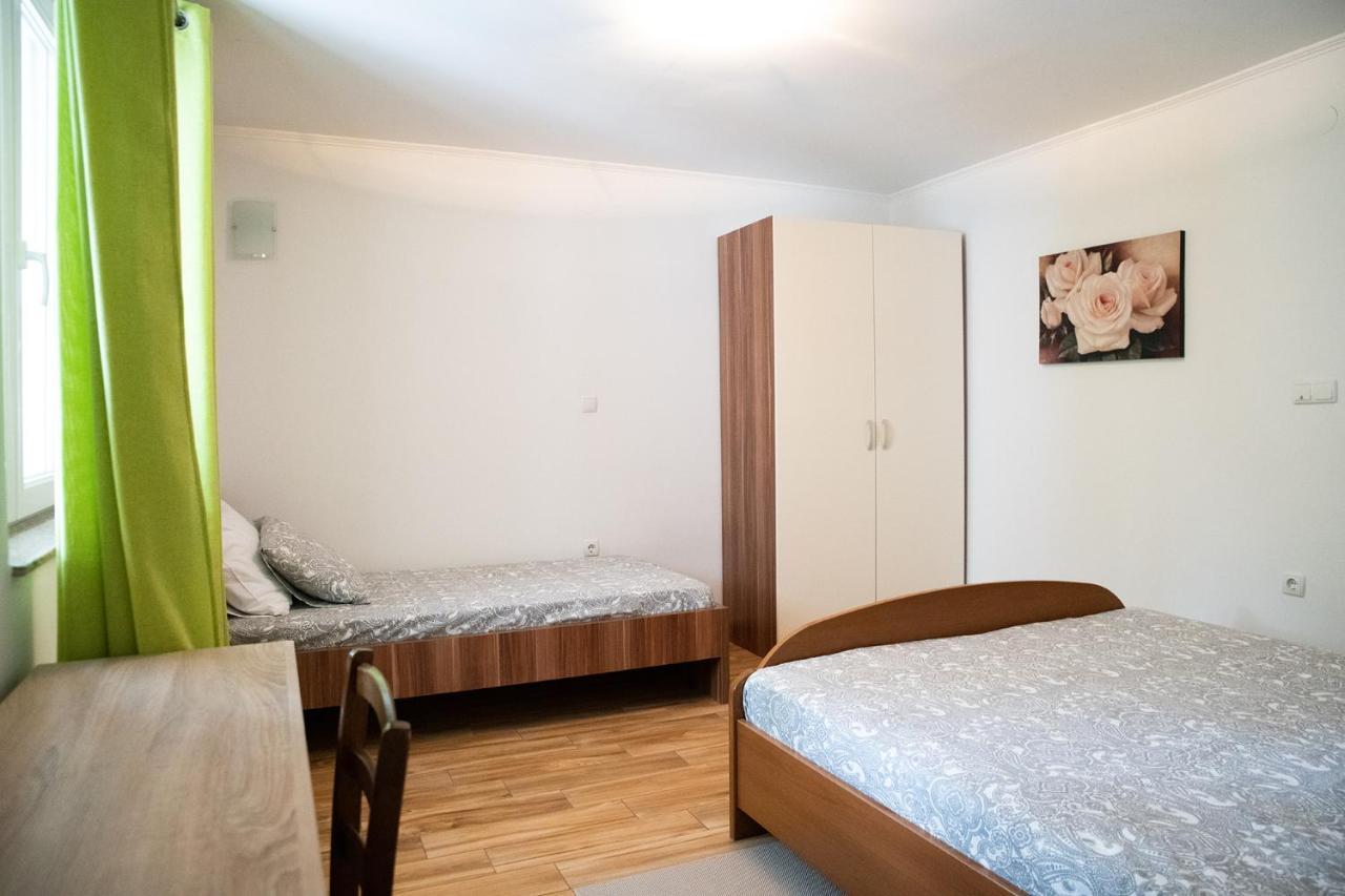 Apartmani Vrtodusic Banjol Eksteriør bilde